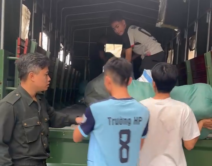 Hội phụ nữ khối Cảnh sát nhân dân: Hành trình chương trình thiện nguyện “Xuân yêu thương” hơn 300km tới tỉnh Sơn La